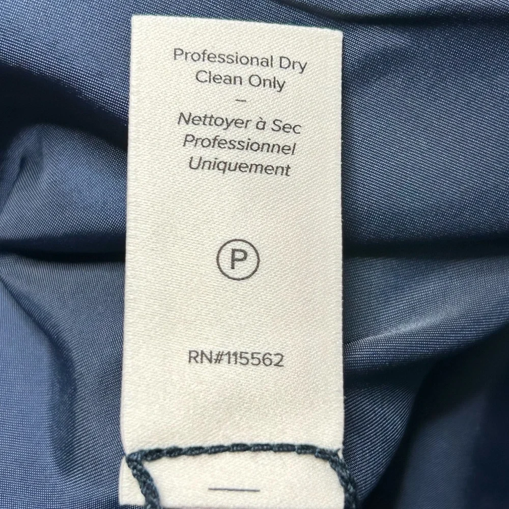 NEW Cinq à Sept Crepe Khloe Blazer 8 Navy Ruched Button Sleeve Closet Essential - Picture 14 of 16
